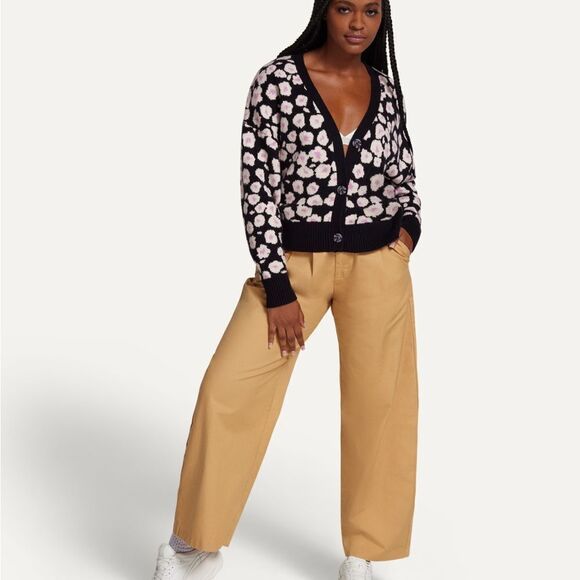 NWT-UGG-Shaina Cardigan- BLACK HIBISCINA-black/white/pink- Size Small - Picture 2 of 12